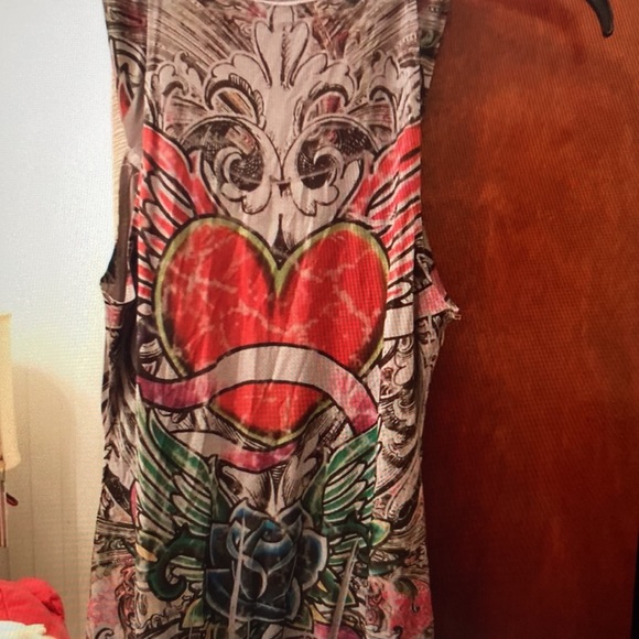 Tattoo inspired “Heart” top - Picture 3 of 3